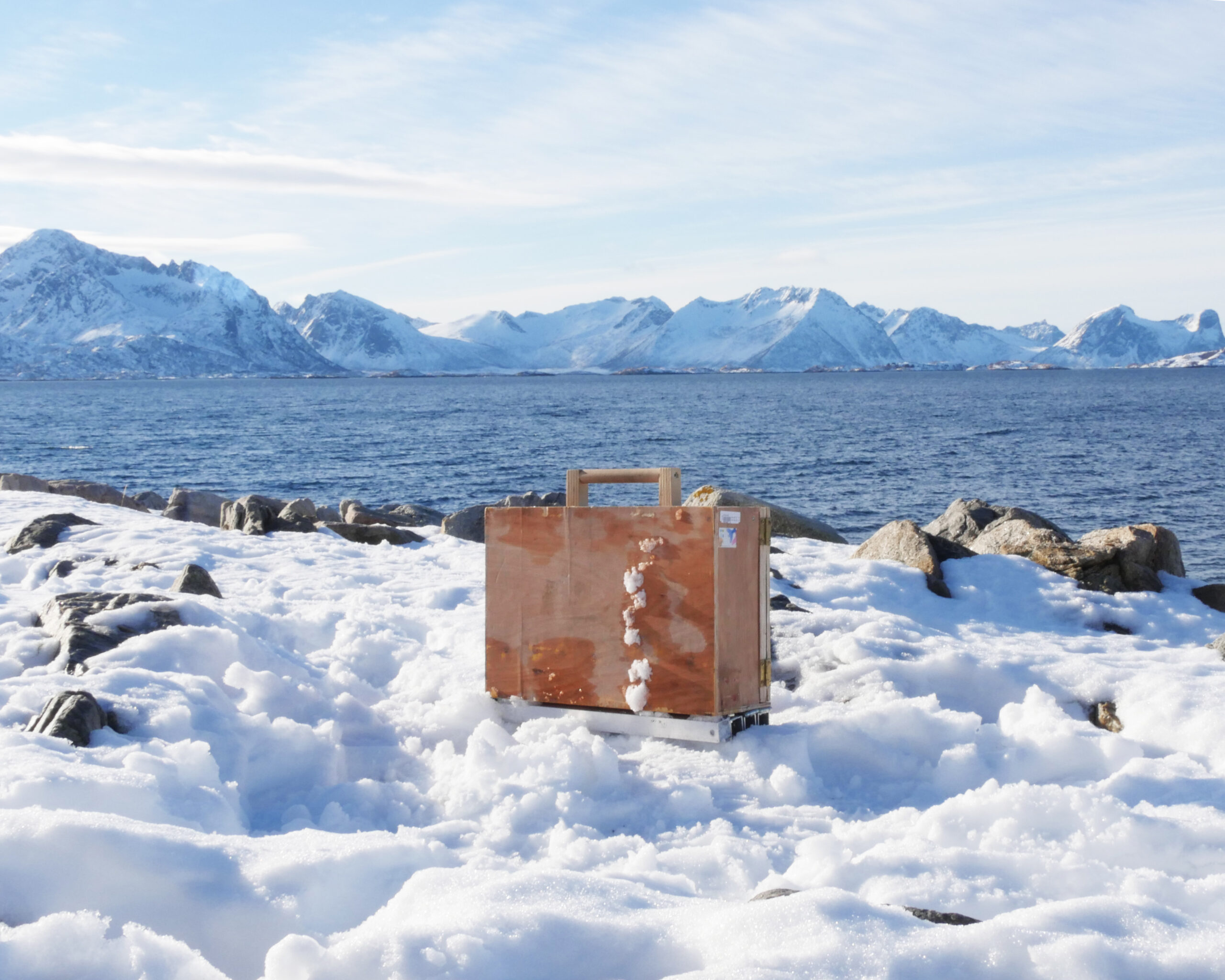 35_copyright-RFFR_Title-Go Away Sorrow of the World Suitcase_Size-37.5 cm x 35.5 cm x 14 cm_Year-2015